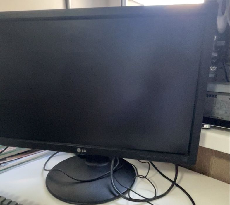 Продам монітор LG