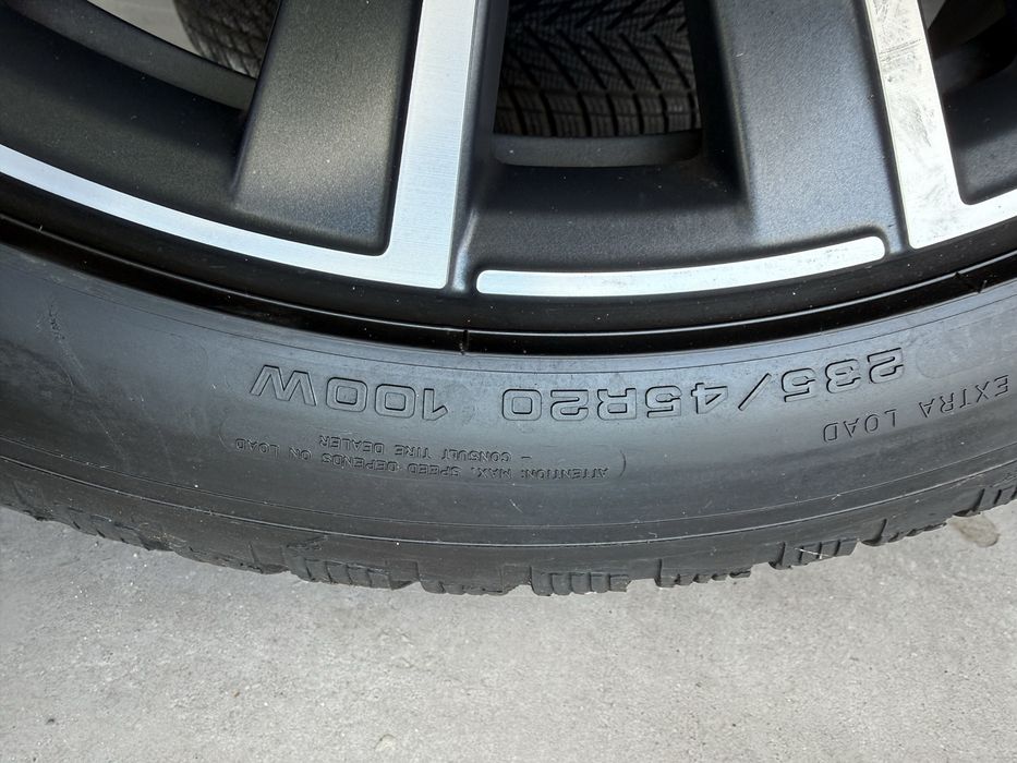 Koła VW ID..7 opony zimowe GoodYear  235/45 R20