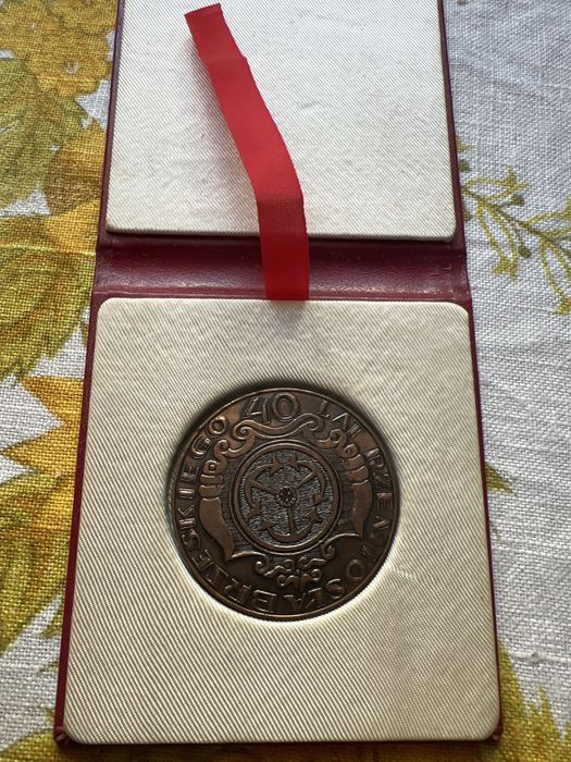Odznaka 35 lat PRL
