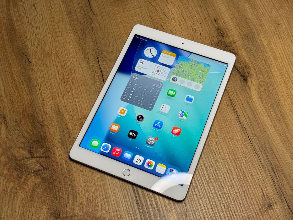 Apple iPad 8gen, 10.2" Srebrny Wifi - bardzo dobry stan - FV Marża