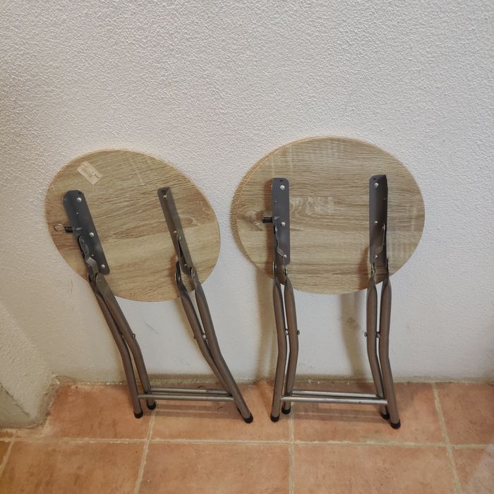 Conjunto de 2 bancos dobráveis - excelente estado!
