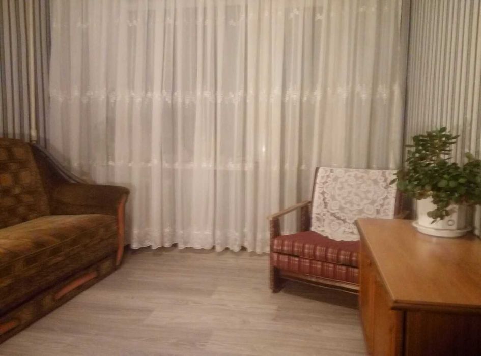 Сдам комнату на Тополе с ремонтом и балконом