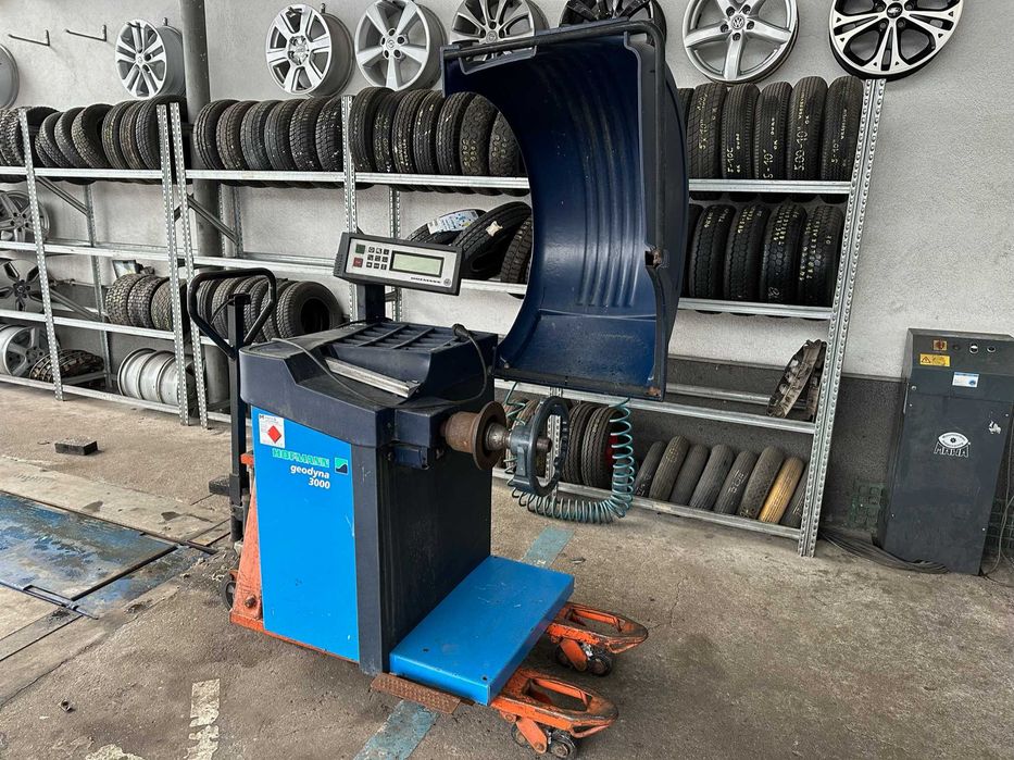 WYWAŻARKA DO KÓŁ Hofmann Geodyna 3000, 200-240AC 50-60Hz, 1.1AMP 0.2KW