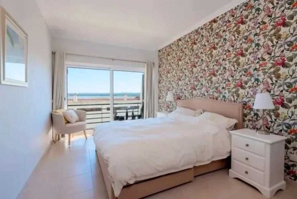 Modern 3-Bedroom Villa with Pool & Lagoon Views | Foz do Arelho | 10min walk from from the Beach