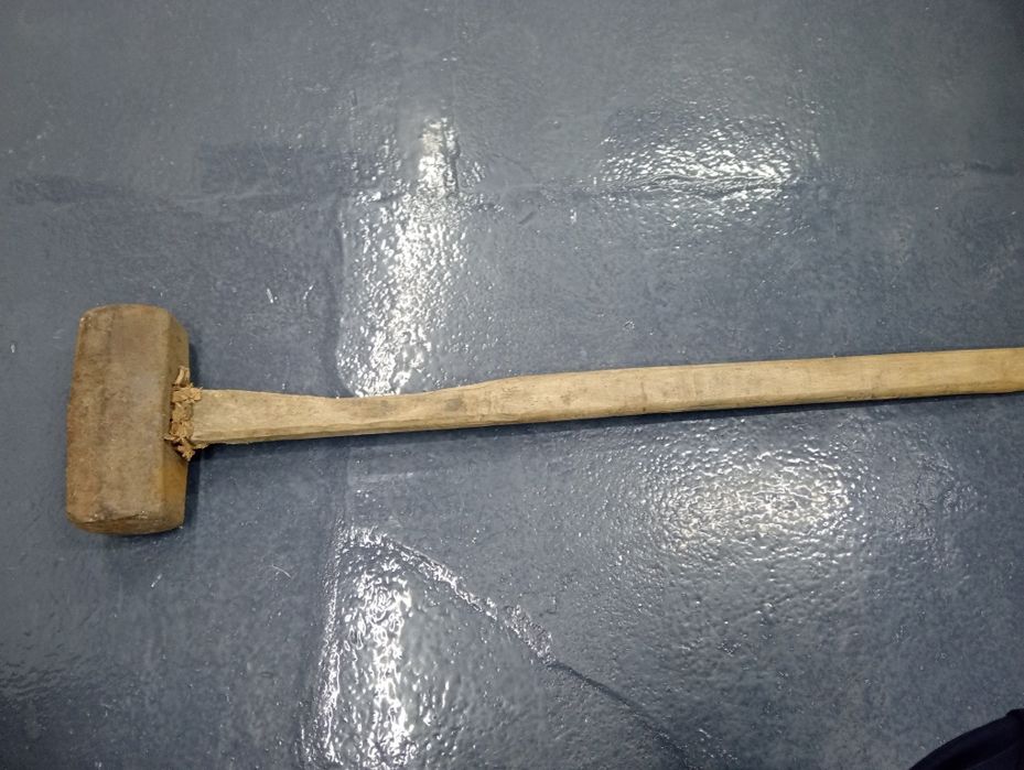 Продам кувалду СССР 5кг