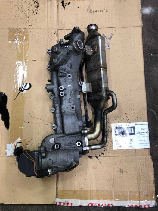 Впускной коллектор (лівий) Mercedes 3.0 cdi ом 642