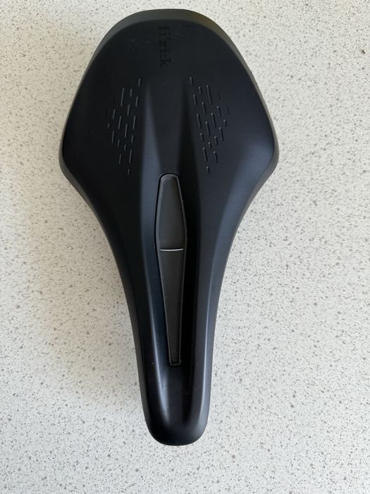 パーツ Fizik Terra Argo X5 150mm Siodełko Fizik Terra Argo X5 150mm - Sprawdź na e-velomania.pl