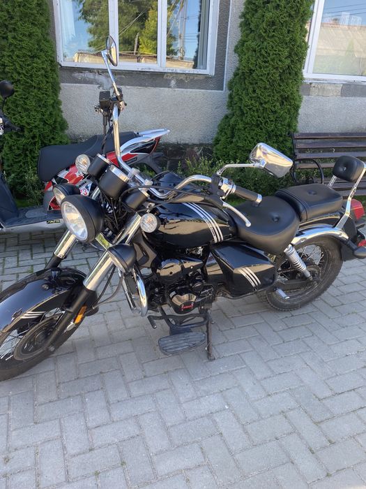 Продається мотоцикл motoleader 250кб.