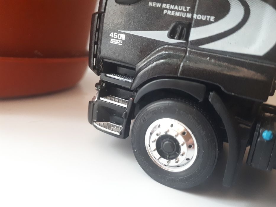 Грузовик Reno Eligor 1.43