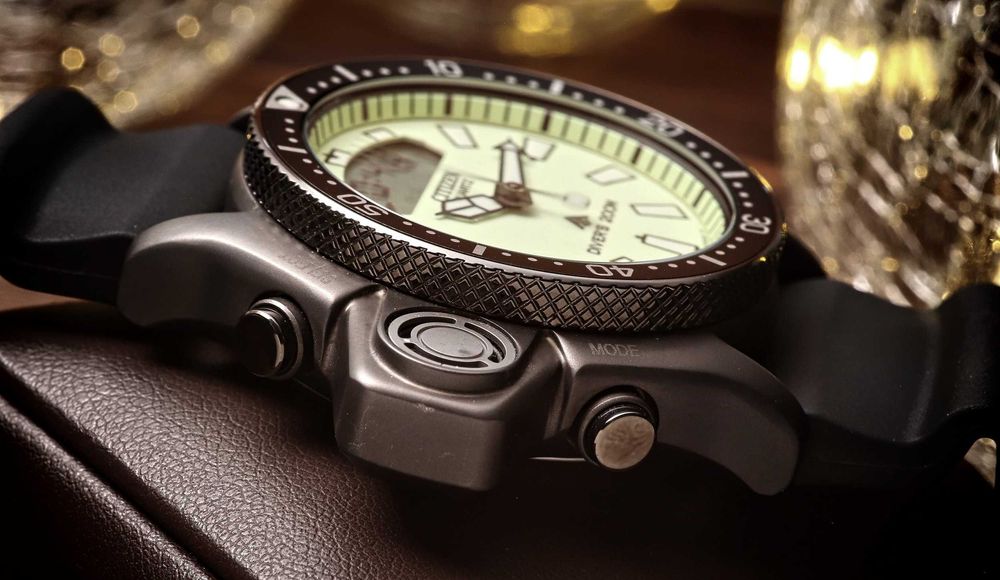 Citizen JP2007-17W Aqualand Full Lume Diver 200 m Głębokościomierz