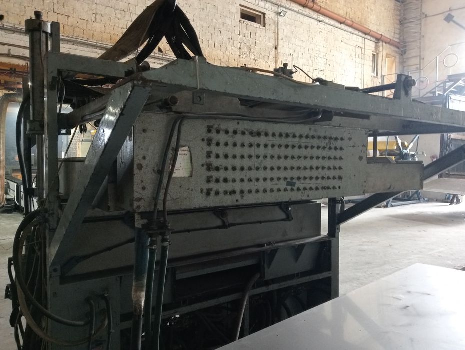 Станок вакумноформуючий