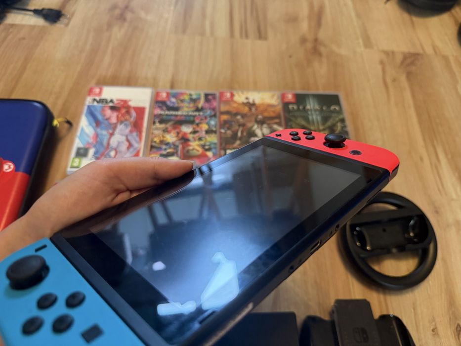 Nintendo switch wraz z akcesoriami i grami