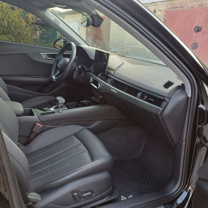 Продам Audi A4 b9 2023