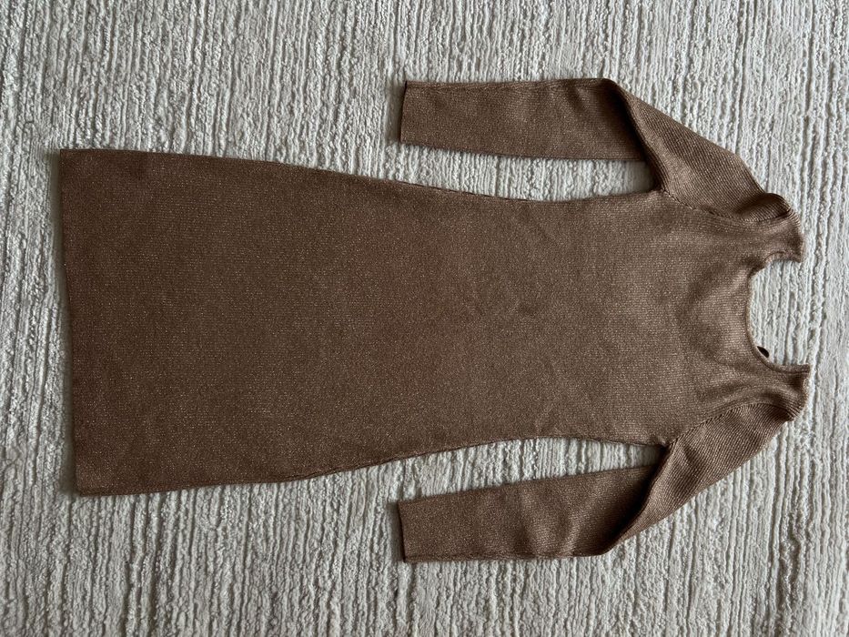 Сукня в ідеальному стані ( одягнена 2 рази)