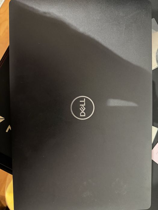 Dell Precision 3541502037399848898561