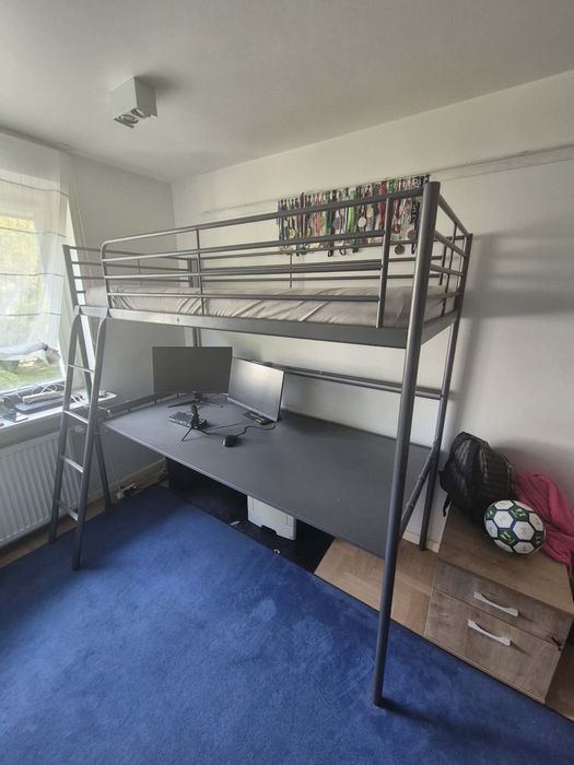 Łóżko piętrowe IKEA z biurkiem i materacem