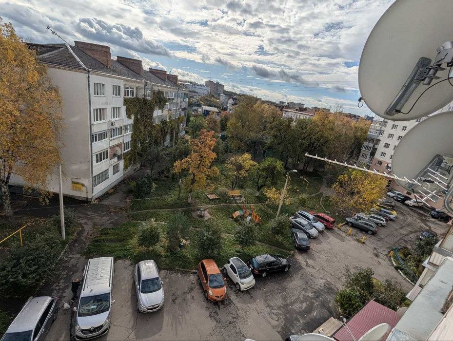 Оренда 3х кімн квартира Міцкевича, центр + гараж