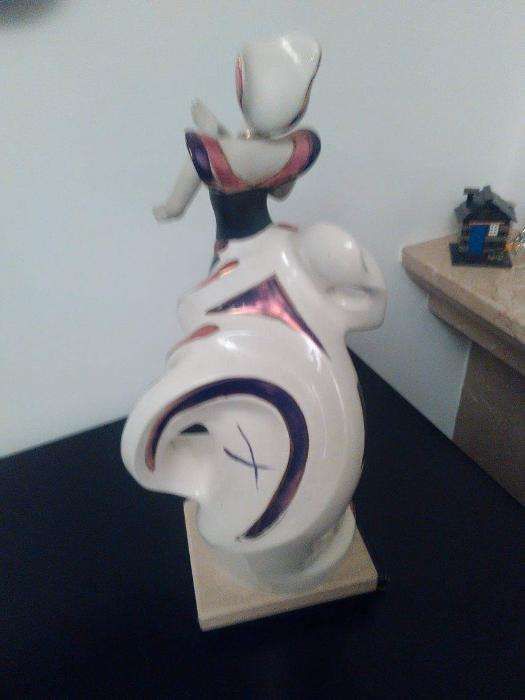 ESTATUETA de decoração