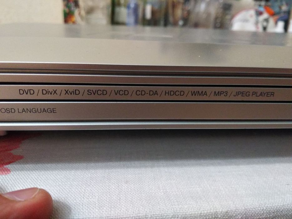 Продам DVD плеер BBK с караоке б/у рабочий.