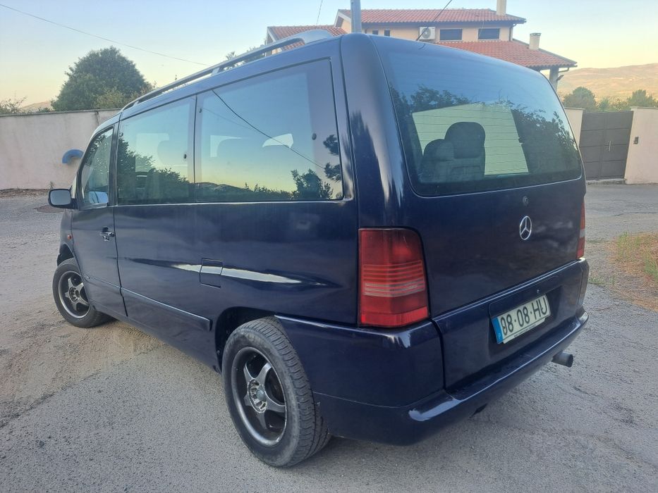 Mercedes-Benz V230 TD  7lugares individuais como nova
