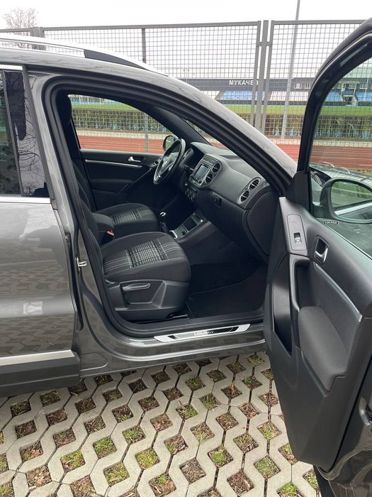 VW TIGUAN Lounge 2.0 TDI