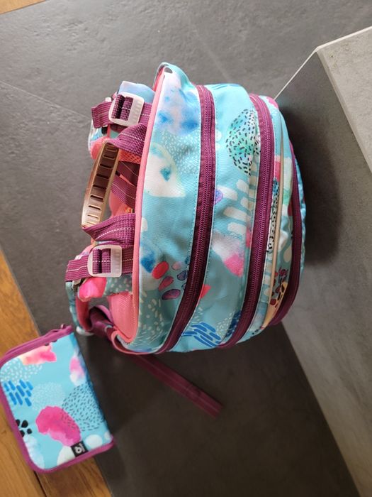 Sprzedam plecak Topgal  Elly do klasy 1-4, piórnik i bidon gratis.