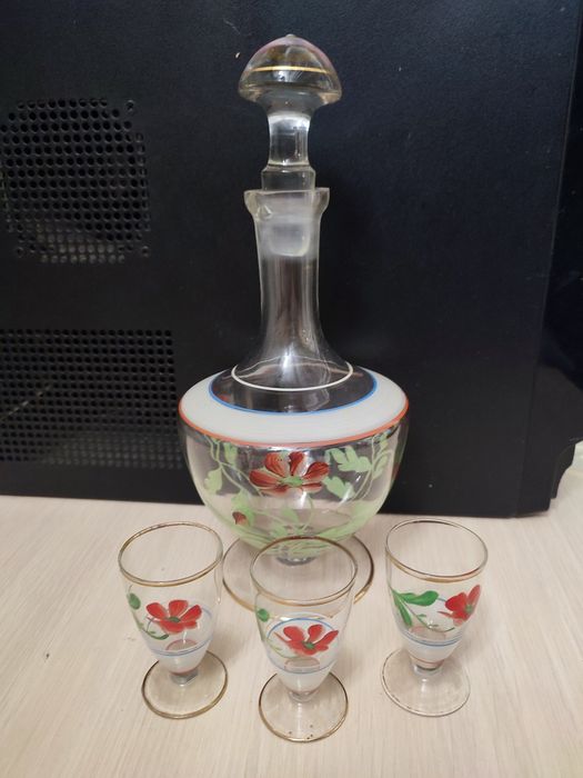 Vintage karafka ręcznie malowana powojenna