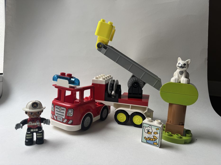 Конструктор LEGO DUPLO Пожежна машина (10969)