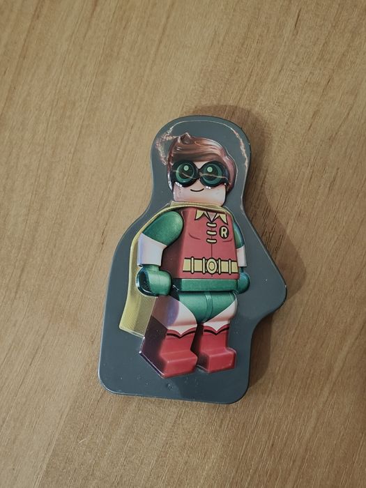 Формочки LEGO DC (Catwoman та Robin) з McDonald’s Happy Meal
