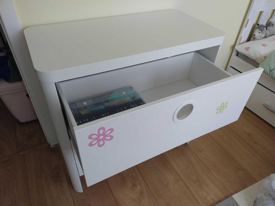 Komoda BUSUNGE ikea
