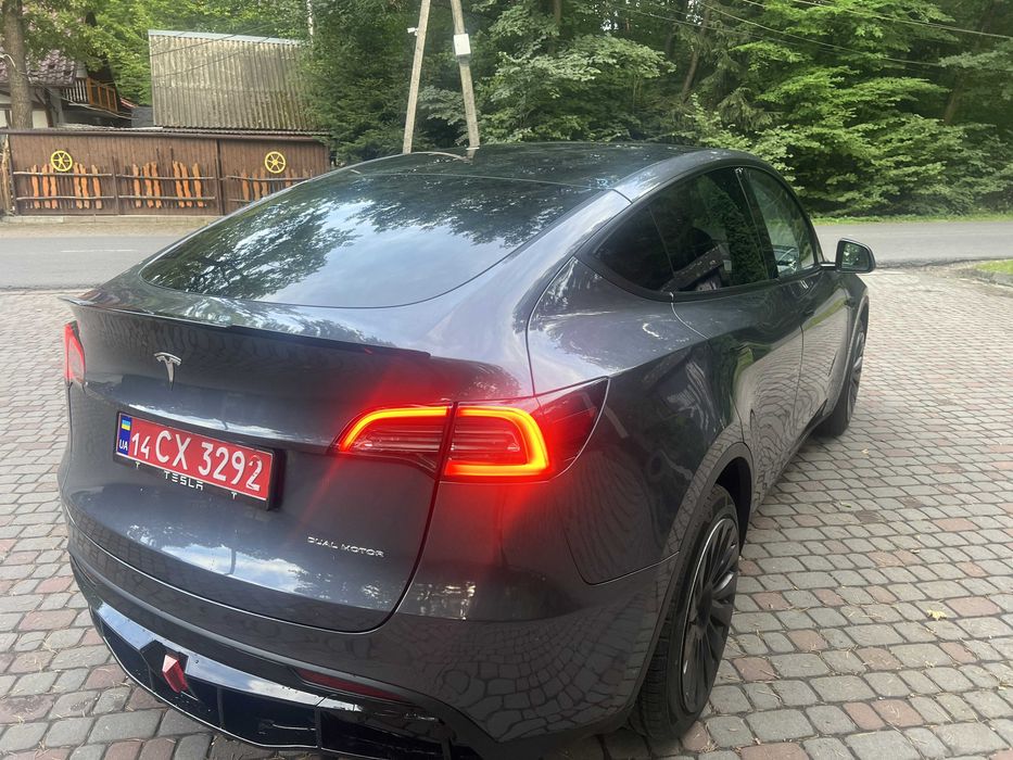 Tesla Model Y 2023р 12місяць