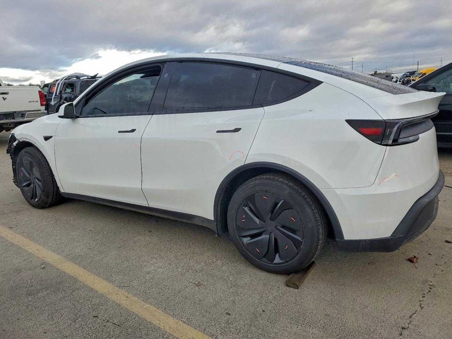 Tesla Model Y 2026