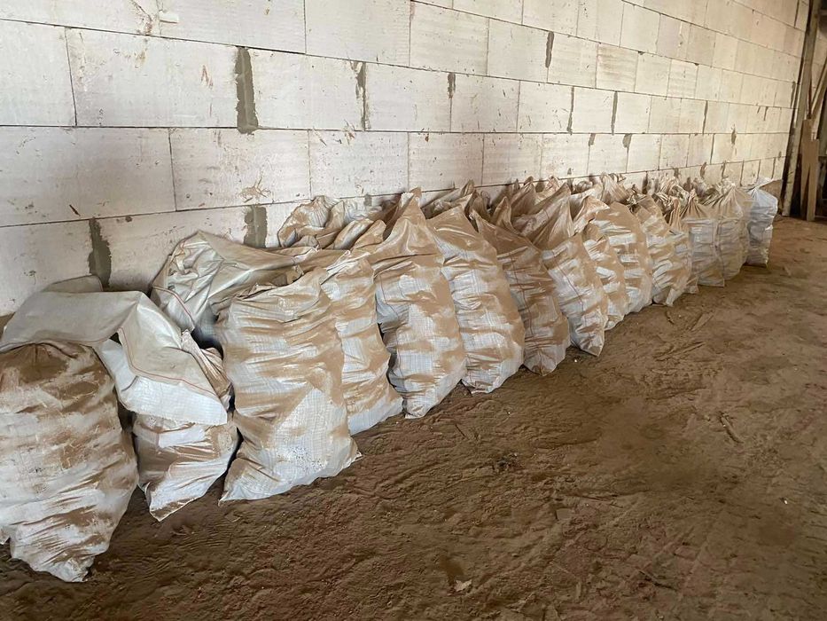 Брикет Pini Kay ламаний ( в кондиції )