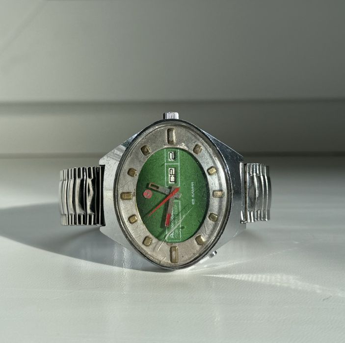 Новий годинник 150гр. Раритетних "стадіон" 1800гр