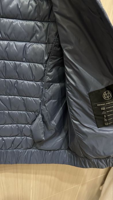 Куртка легка Massimo Dutti