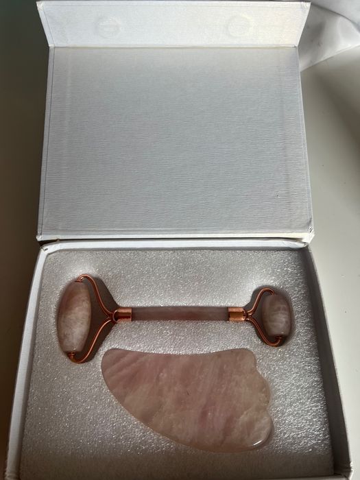 Maravilhoso Quartzo rosa para tratamento facial
