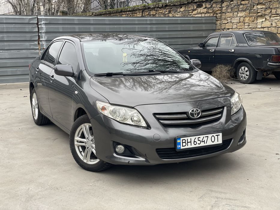 Toyota Corolla 2008год