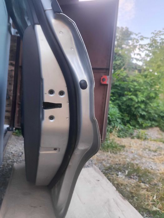 Дверь задня права форд фокус2