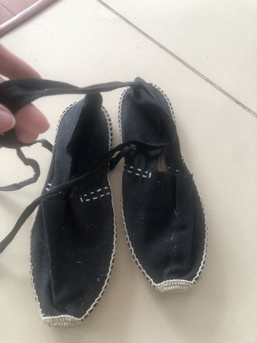 Espadryle wiązane na kostce