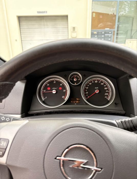 Opel Astra GTC 1.3