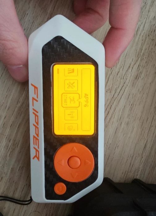Flipper zero plus wyposażenie WiFi messenger pudełko