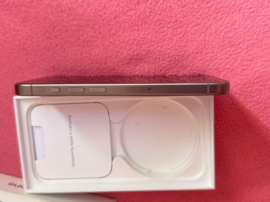 iPhone 15 pro 128 go