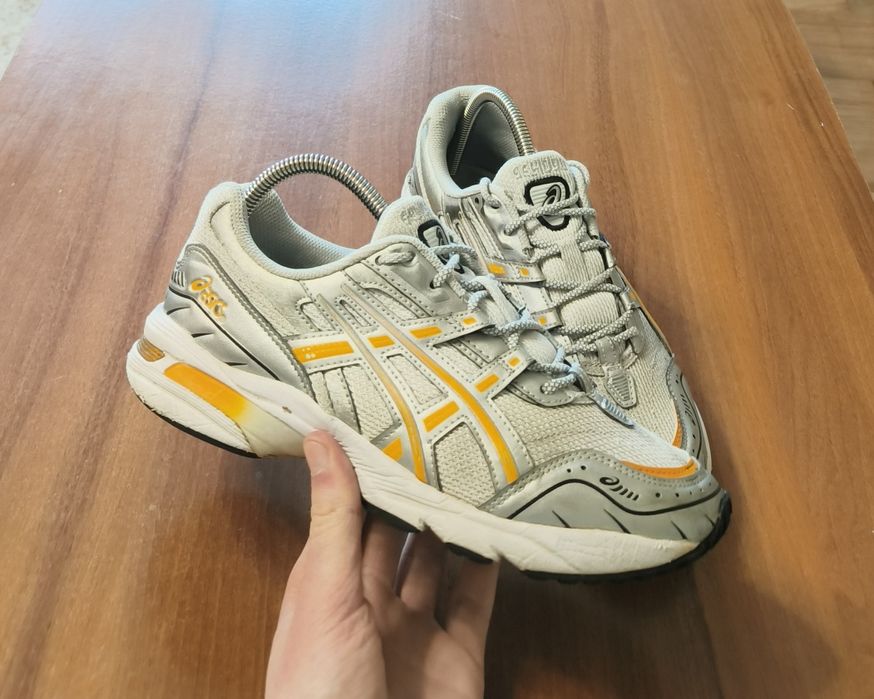 Кросівки спортивні стильні Asics Gel-1090 1130 Nimbus Kahana 40р
