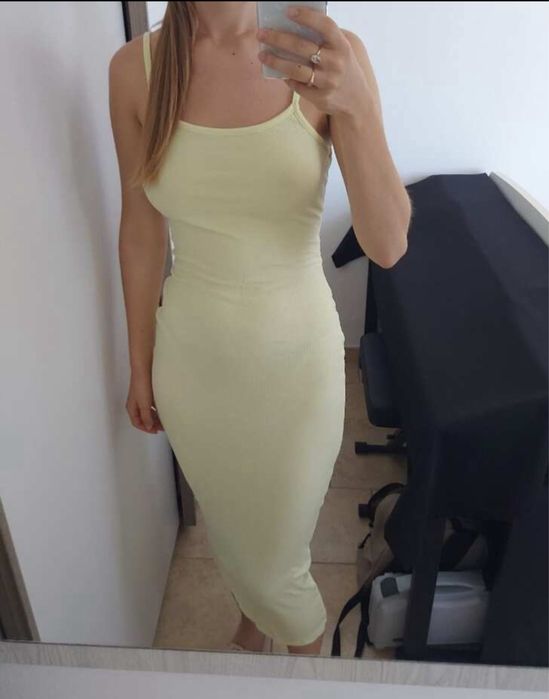 Sukienka kremowa nowa M