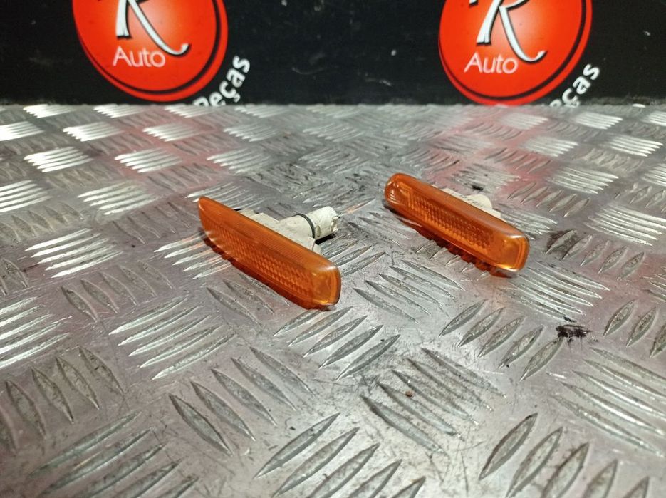 Piscas Guarda Lamas F.D Bmw 3 (E46)