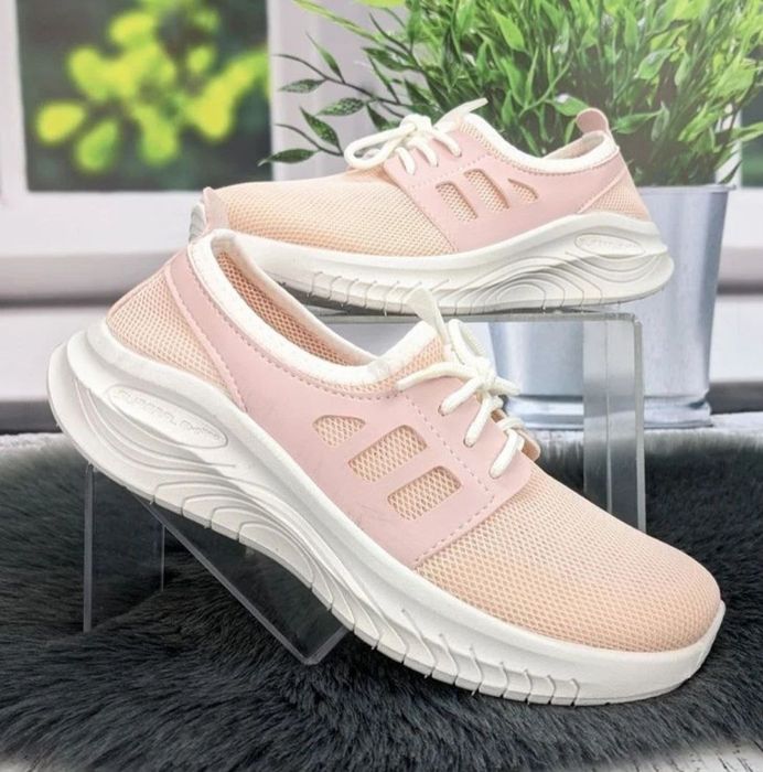 Бігові кросівки сітка