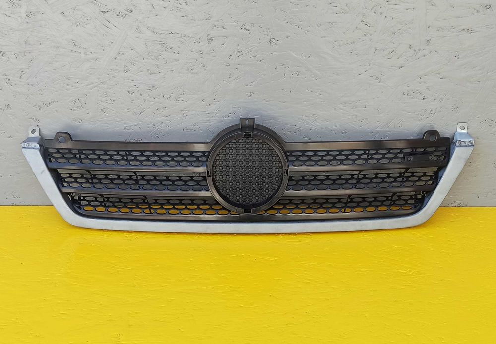 Решотка радиатора (взборі) на Mercedes Sprinter Спринтер 02-06р