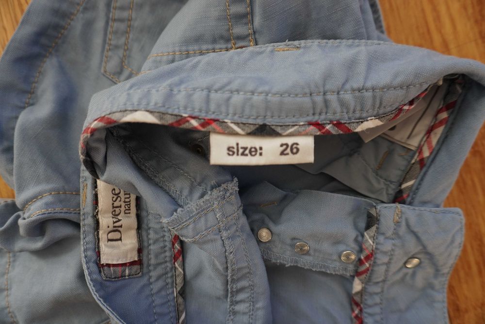 Krótkie spodenki damskie DIVERSE rozmiar 26