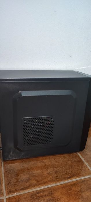 Computador fixo c/ caixa Asus