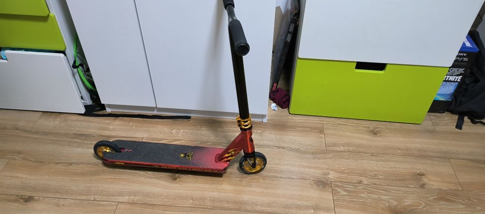 Hulajnoga wyczynowa jon marco gaydos signature